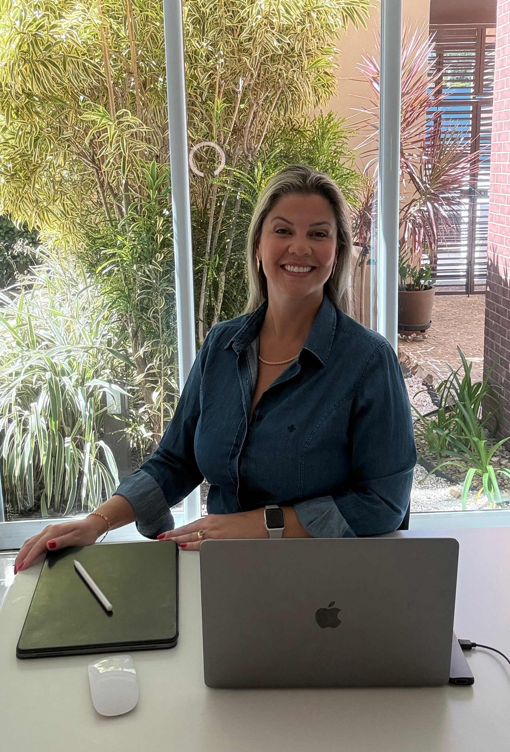 Amanda Viedo — Consultora de Crédito Empresarial